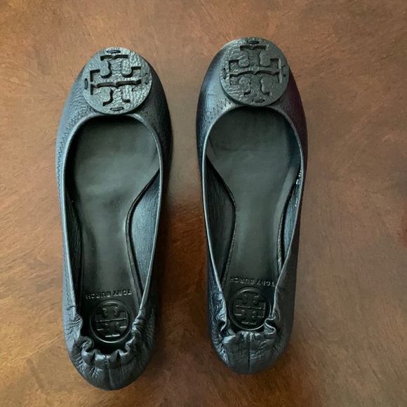 Tory Burch Shoes - Tory Burch Reva black leather flats